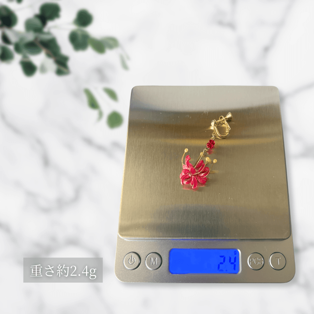 【彼岸花／曼珠沙華】イヤリング ブルー／ニッケルフリー／青い2粒のストーン／レジン×ワイヤー／幻想的な青／和装／受注製作 | 12枚目